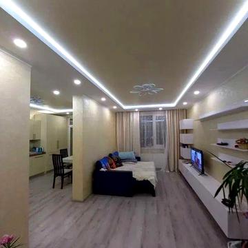 Угорська вул., 14