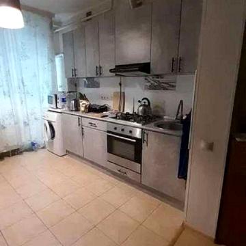 Фізкультурний пров., 25