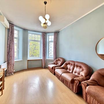 Круглоуніверситетська вул., 7