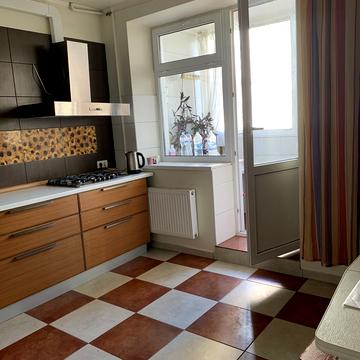 Зоопаркова вул., 1а