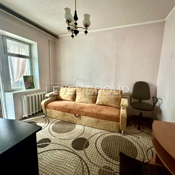 Європейського Союзу просп. (Правди), 88