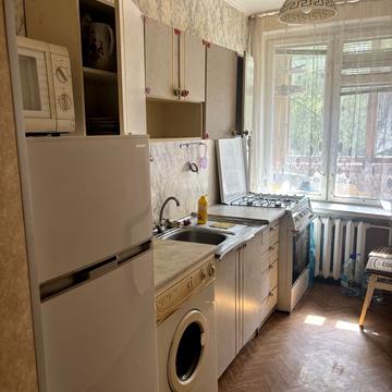 Лісовий просп., 17