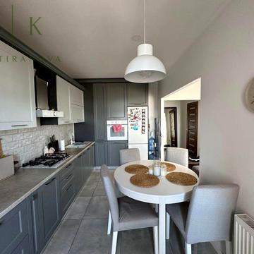 Гетьмана Івана Мазепи вул. (Топольна), 1