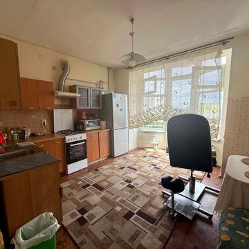 Плугова вул., 2