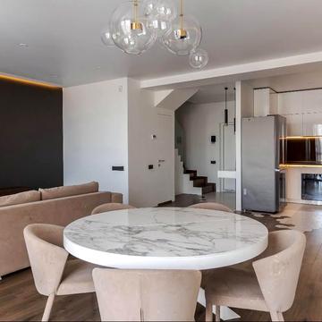 Вячеслава Липинського вул. (), 28