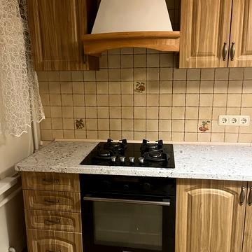 Михайлівська вул., 1