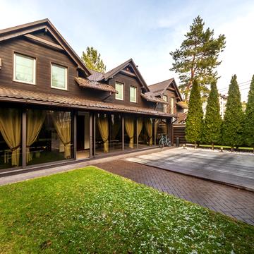 Придорожна вул., 1Е