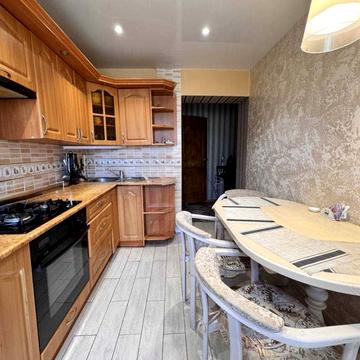 Квартальна вулиц вул. (Гладкова), 47