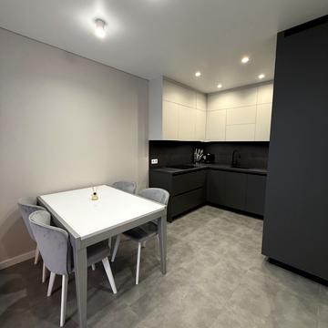 Дніпровська набережна вул., 15-Є