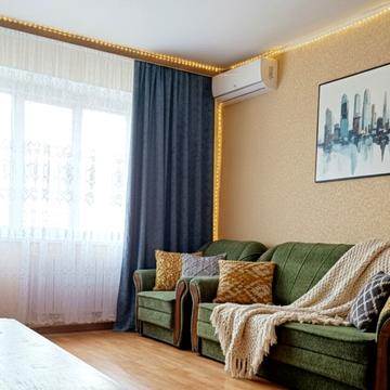 Чорнобильська вул., 17