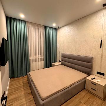 Академіка Філатова вул., 2 к1