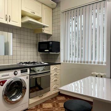 Бригади Хартія вул., 37