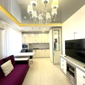 Андрія Мельника вул., 10 к3