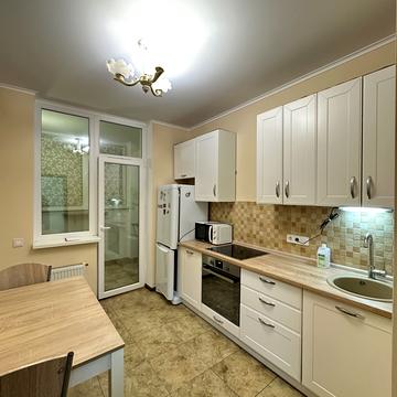 Петра Калнишевського вул. (Михайла Майорова), 6