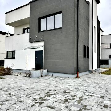 Грабовського, 30 а