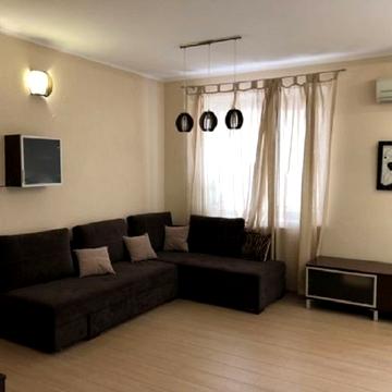 Володимира Івасюка просп. (Героїв Сталінграду), 8