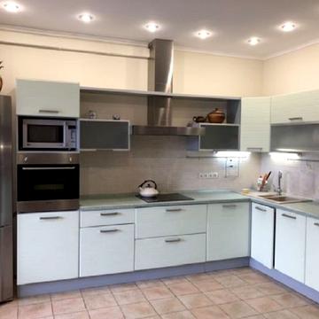 Володимира Івасюка просп. (Героїв Сталінграду), 8