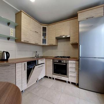 Івана Величковського вул., 52