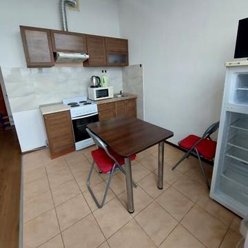 Кирилівська вул. (Фрунзе), 85/87-А