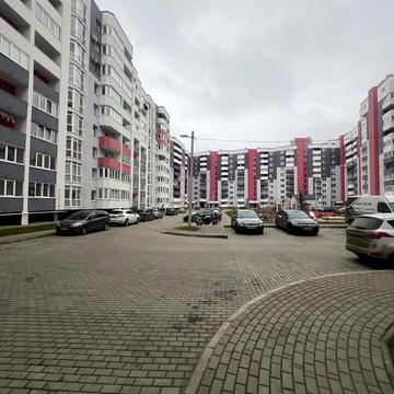 Романа Шухевича вул., 3