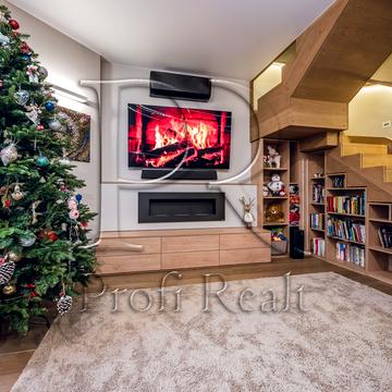 Яблунева вул., 15