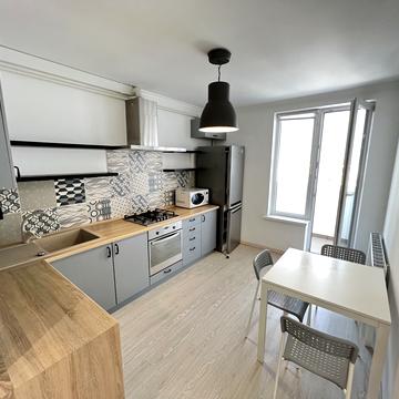 Княгині Ольги вул., 100л