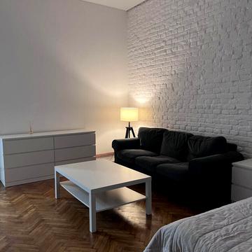 Шептицьких вул., 10