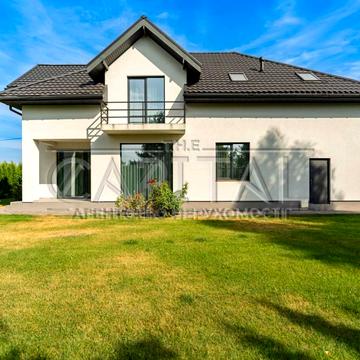 Центральна вул.