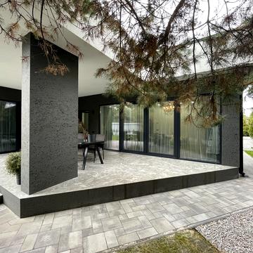 Центральна вул.