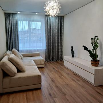 Старокостянтинівське шосе, 20/8