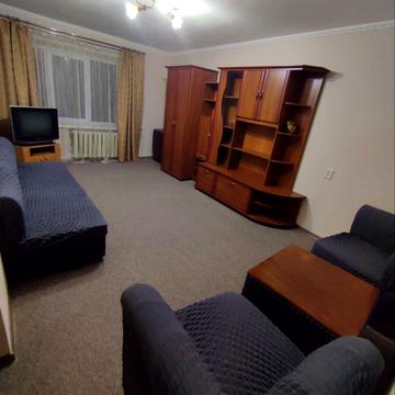 Євгена Патона вул., 18