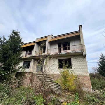 Текстильників вул., 1