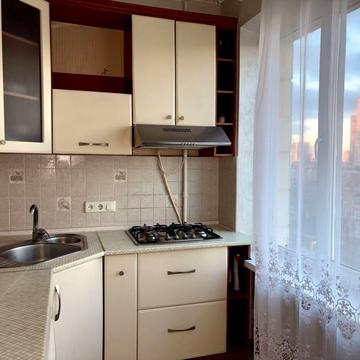 Лесі Українки бульв., 24