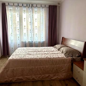 Лесі Українки бульв., 24