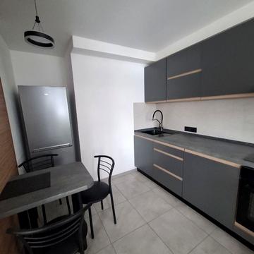 Олександра Поля просп. (Кірова), 18