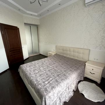 Саперне Поле вул., 12