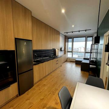 Євгена Коновальця вул., 37-А