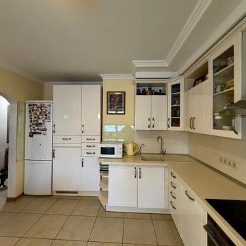 Єлизавети Чавдар вул., 5