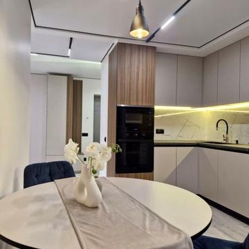 Покрови вул., 14