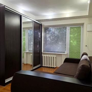 Зої Гайдай вул., 6