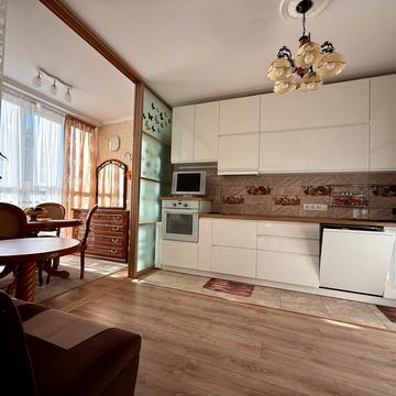 Микільсько-Слобідська вул., 8