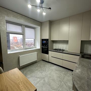 Гетьманська вул., 1