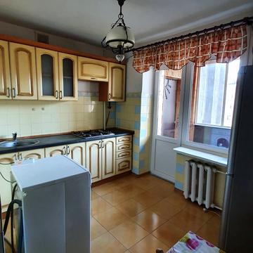 Євгена Коновальця вул., 31а