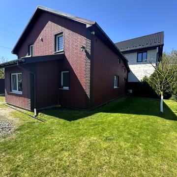 Героїв Майдану вул. (1 Листопада), 1