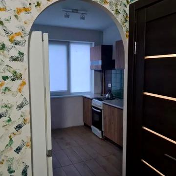 Пасічна вул., 28