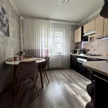 Незалежності просп. (Леваневського), 48