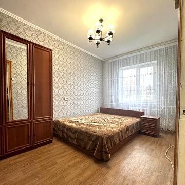 Інститутська вул., 1