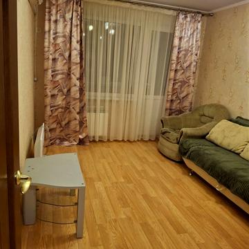 Академіка Філатова вул., 22