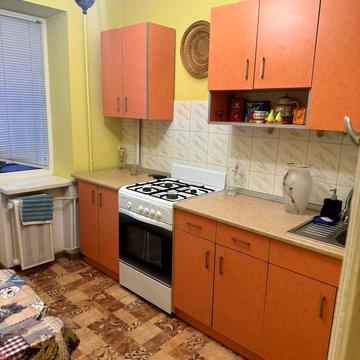 Роксоляни вул., 51