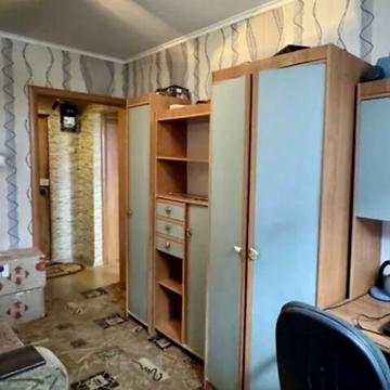 Набережна Перемоги вул., 76